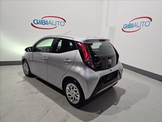 TOYOTA Aygo 5p 1.0 x-play m-mt 72cv
